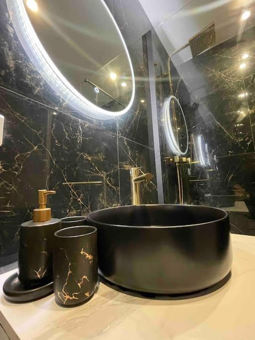 Cozy Rental Spa 希尔蒂盖姆 外观 照片