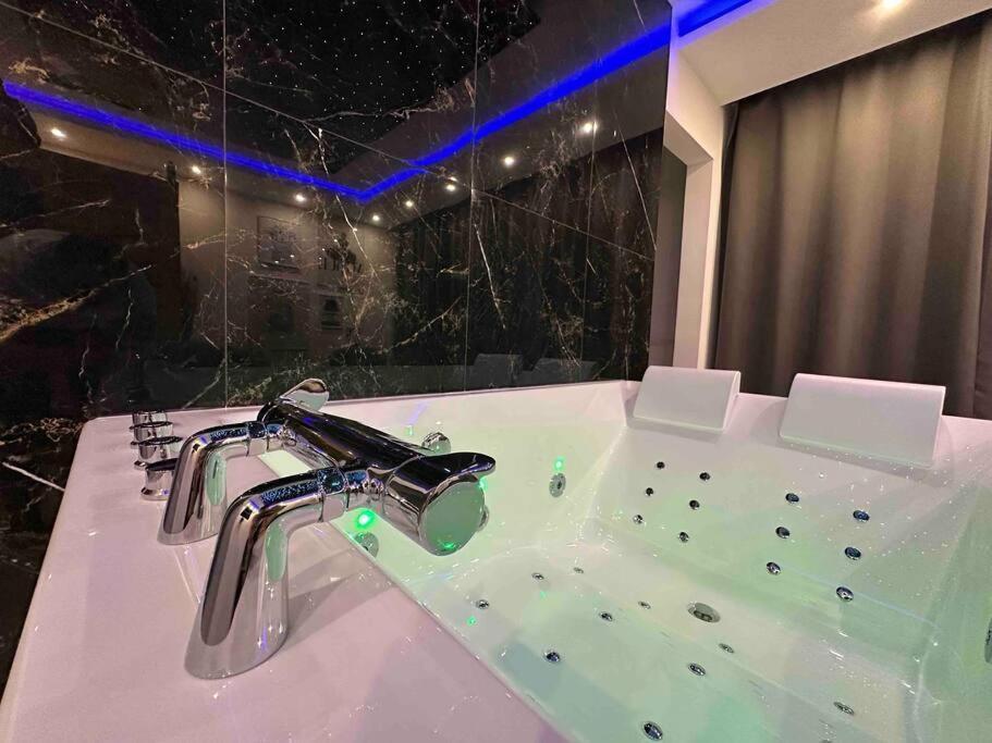 Cozy Rental Spa 希尔蒂盖姆 外观 照片